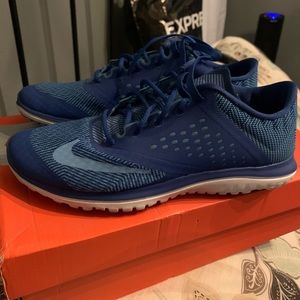Nike FS Lite Run 2